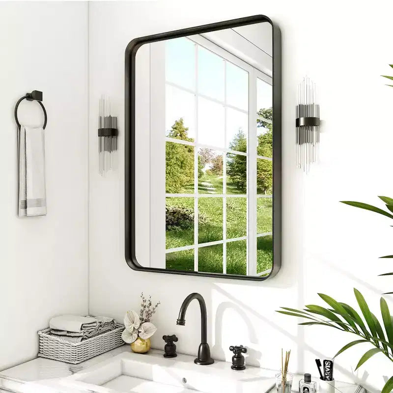 Specchio da parete rettangolare con cornice in alluminio nero
