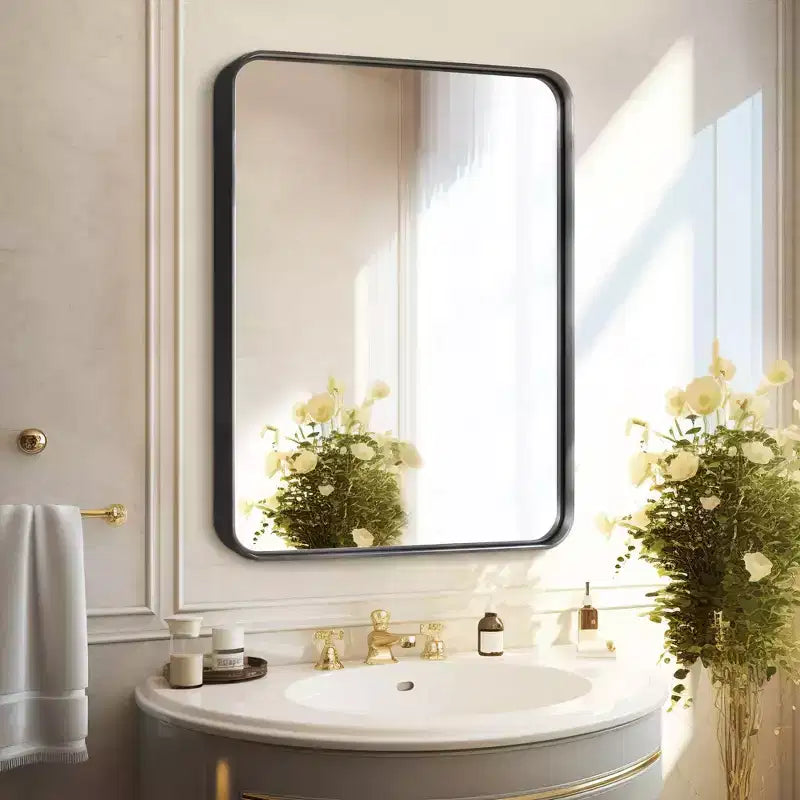 Specchio da parete rettangolare con cornice in alluminio nero