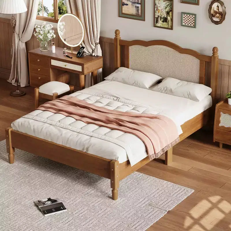 Letto a Piattaforma in Legno a Grandezza Naturale con Testiera in Rattan
