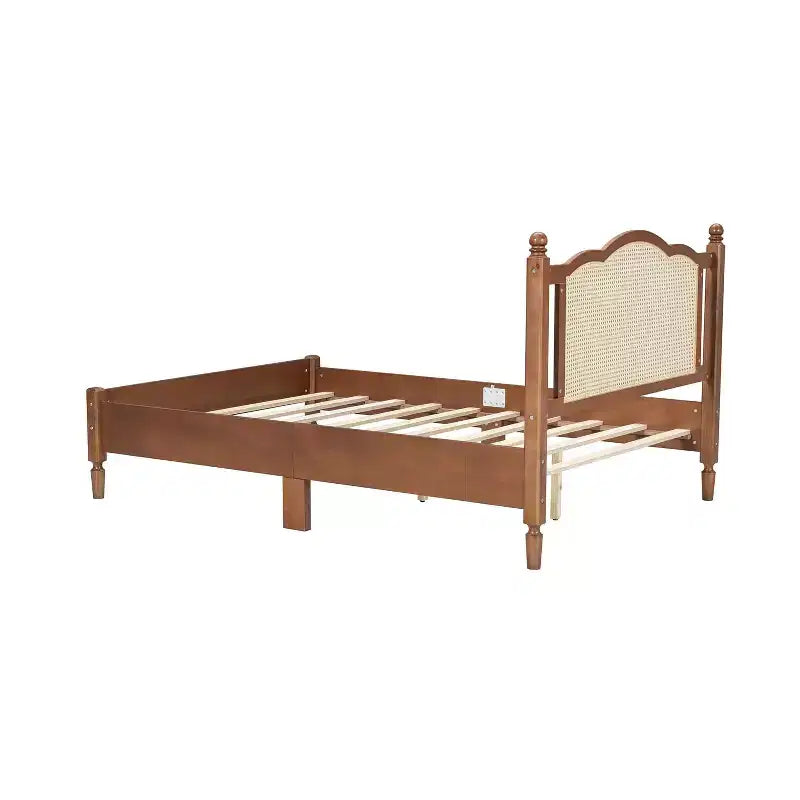 Letto a Piattaforma in Legno a Grandezza Naturale con Testiera in Rattan