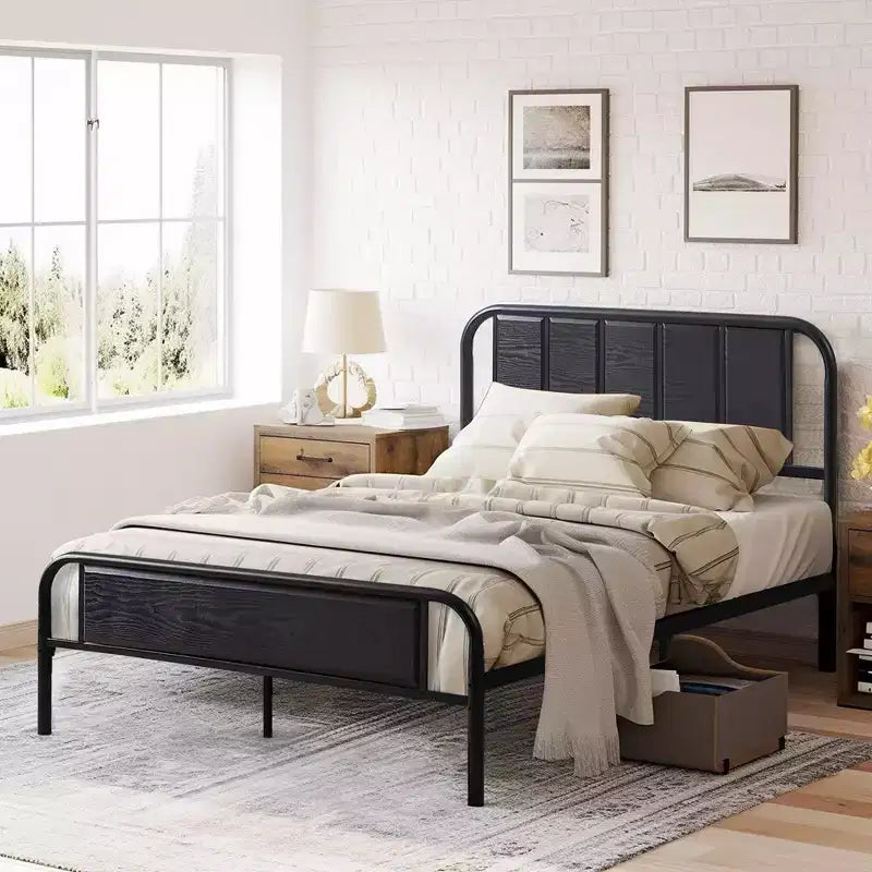 Struttura Letto a Piattaforma in Metallo con Testiera in Legno