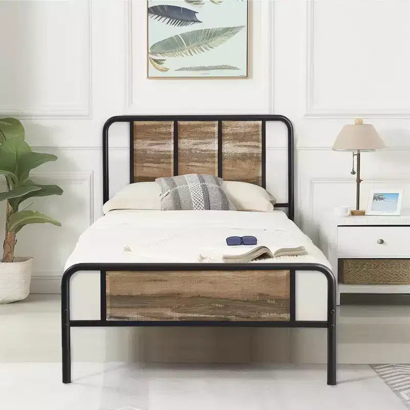 Struttura Letto a Piattaforma in Metallo con Testiera in Legno